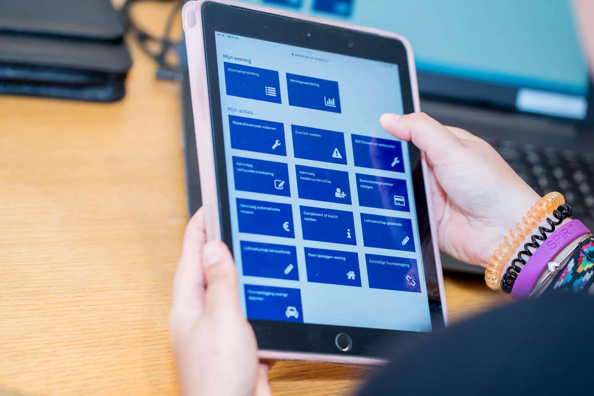 Close-up van het scherm van een tablet